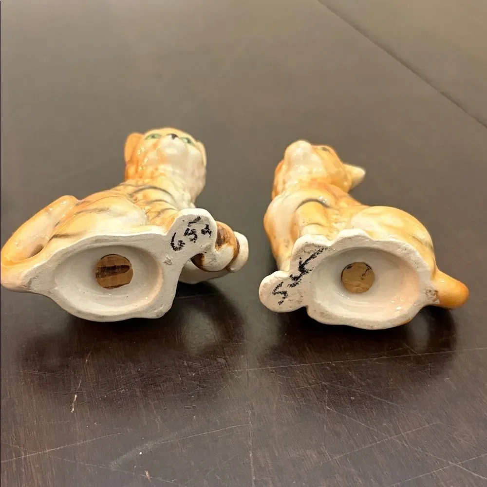Vintage Tabby Cat Salt Pepper Cork